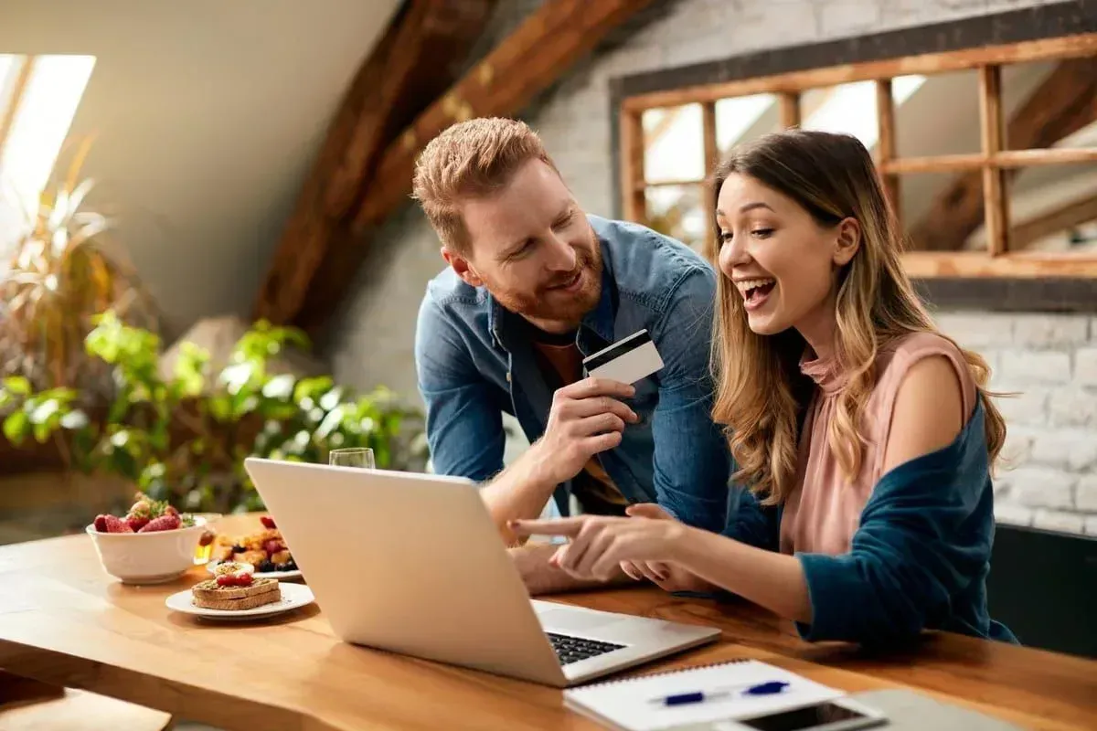 Co to jest e-commerce? Kompletny przewodnik po handlu elektronicznym